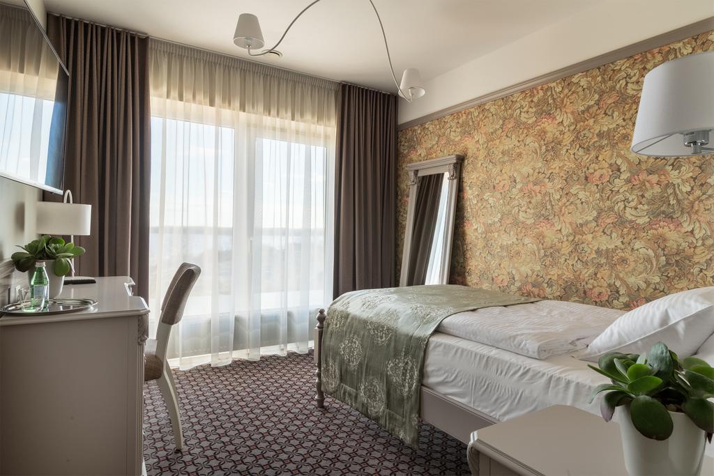 Hotel Sinchronas Telsiai Luaran gambar