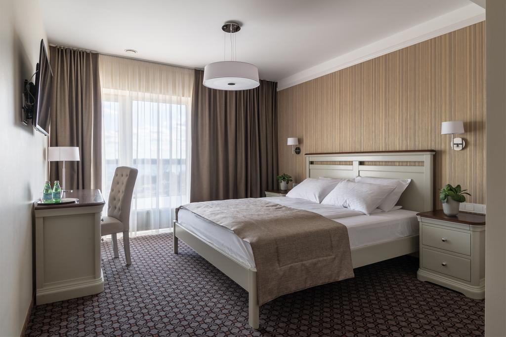 Hotel Sinchronas Telsiai Luaran gambar