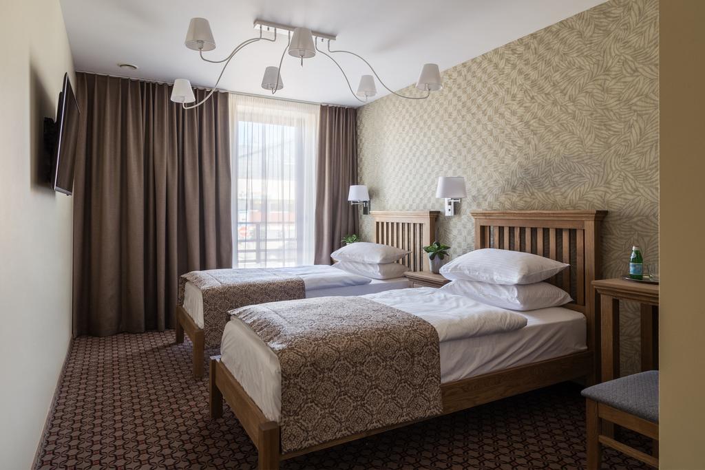 Hotel Sinchronas Telsiai Luaran gambar