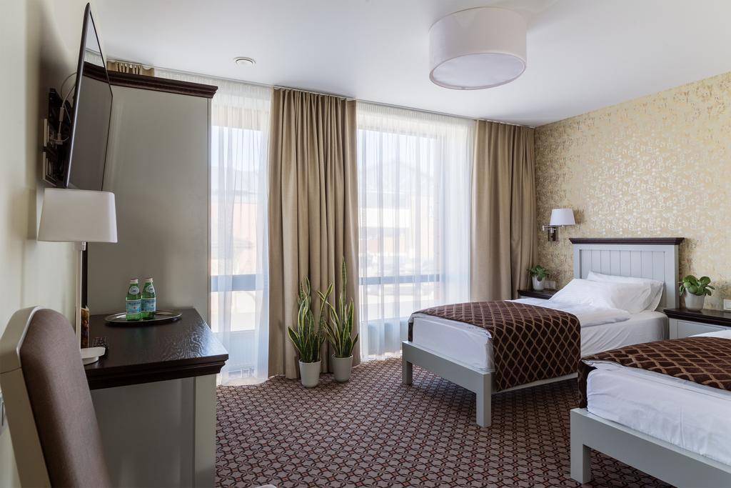 Hotel Sinchronas Telsiai Luaran gambar