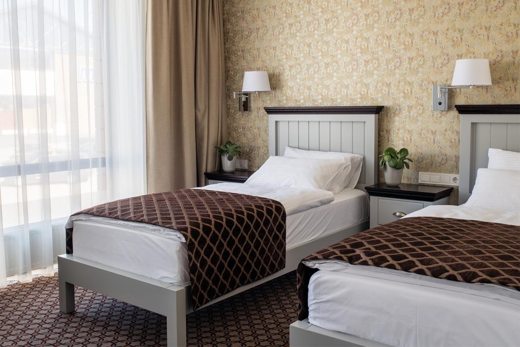 Hotel Sinchronas Telsiai Luaran gambar